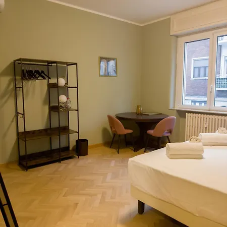 Lisi - Porta Romana Guestroom