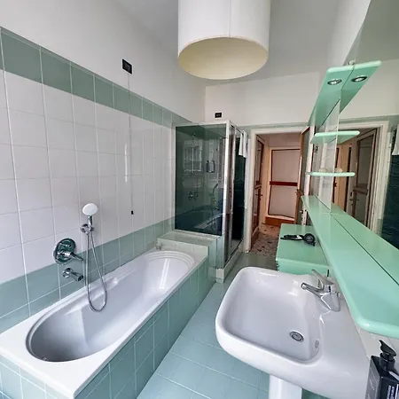 Lisi - Porta Romana Guestroom 3* Milán