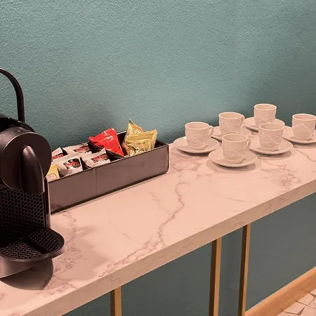Lisi - Porta Romana Guestroom 3*